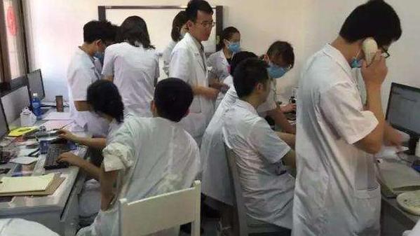 天秤座|学医必须博士毕业？辅导员：这3个专业除外，本科毕业就很好就业