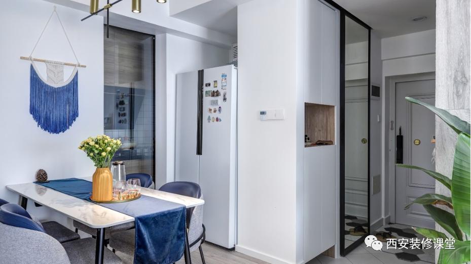 冰箱只能与鞋柜放一起，怎么定制更好？