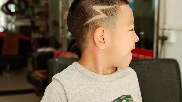 蔬菜 新帅气小男孩发型14款，时尚有型真精神，爸爸妈妈快收藏