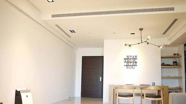 84㎡花8万装成清汤寡水乞丐装修，电视墙吊顶都没有，被坑了？