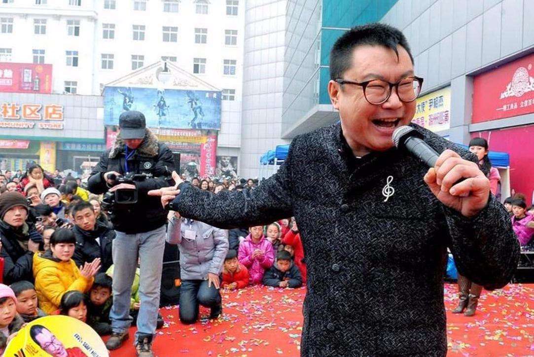 祁隆|过气歌手商演很落魄？闷声发大财的他们你同情不起