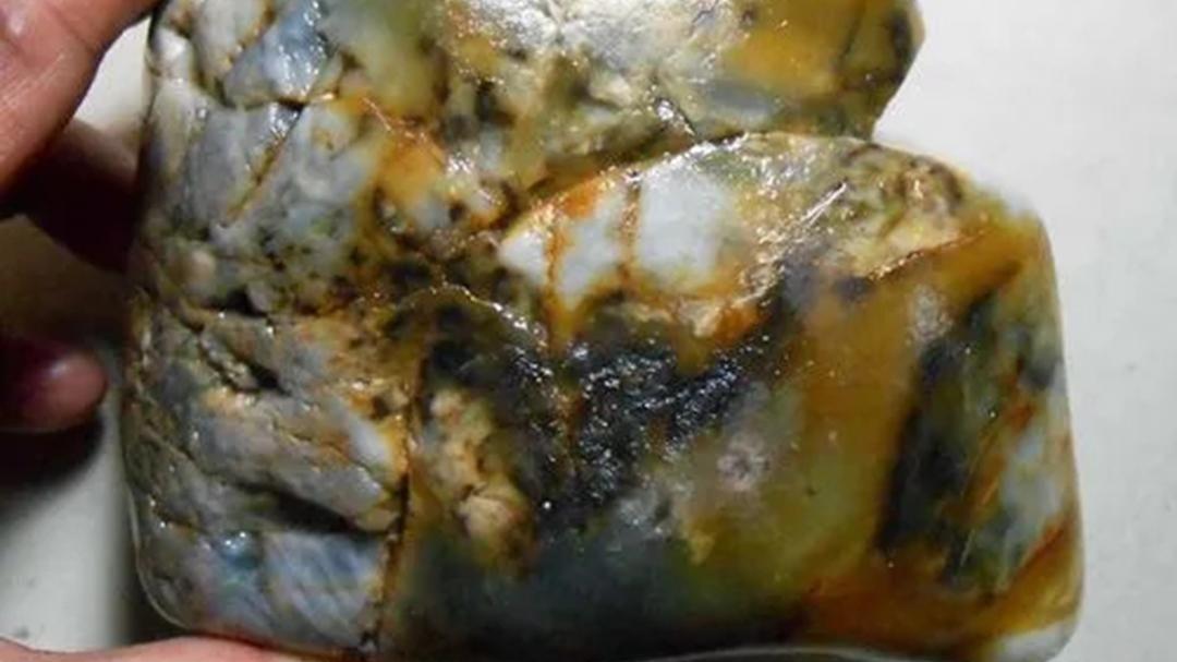 奇石|和田玉玩大块头的奇石还是玩精品您了解吗