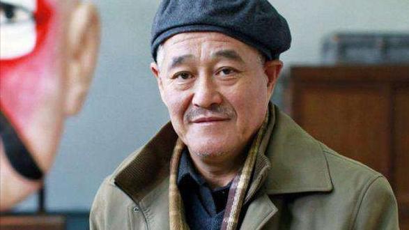 李宇春|春晚三拒赵本山？陈佩斯失误成经典，1990年春晚比你想象的更精彩