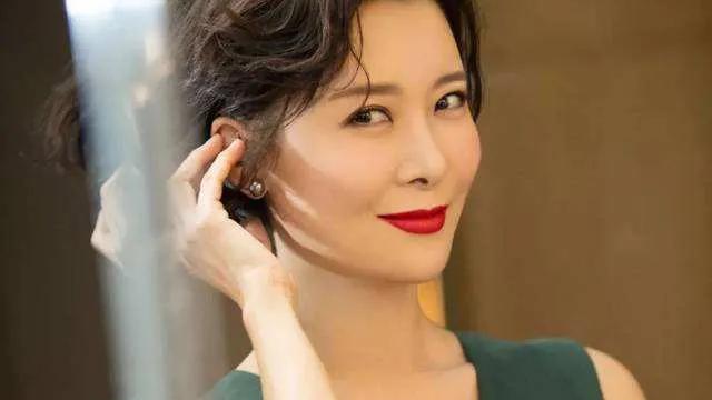 韩雪|娱乐圈女星谁的背景最强？韩雪、朱珠皆不如柯蓝