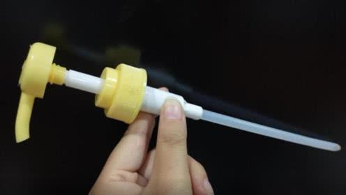 用完的洗洁精瓶子别扔，简单改造下，放在厨房里有大用处