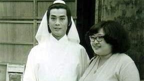 沈殿霞|邓光荣替沈殿霞出头，怒斥官晶华得罪竹联帮，官晶华背景竟这么硬