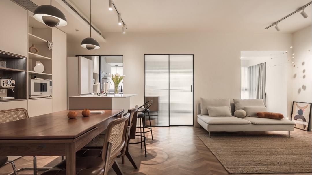 50平方米一居室，还能在家里泡澡，享受LOFT户型的精致