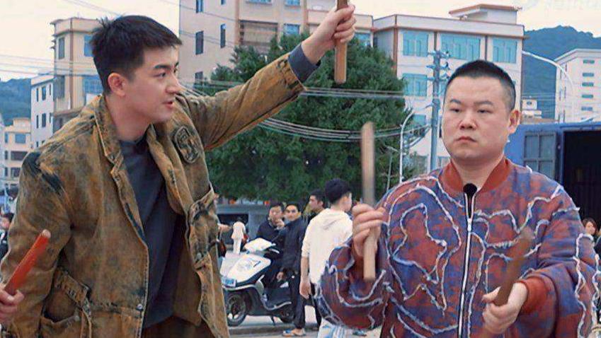 岳云鹏|德云社岳云鹏发文告别新游记，评论区却翻了车，网友劝他尊重工作