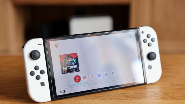 iphone13|手机厂商集体跟风1920HZ高频调光，这回是华为方向对了