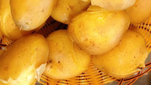 土豆丝 这是一道营养丰富、健脾益气和夏季瘦身的美食