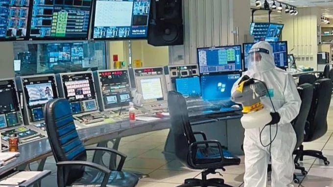 TVB|香港疫情严峻，TVB为拍节目，曾志伟带头吃住都在电视台