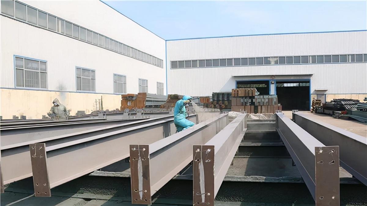 钢结构厂房使用一段年限会生锈，怎样在前期纠正钢结构加工防腐漆施工的顺序