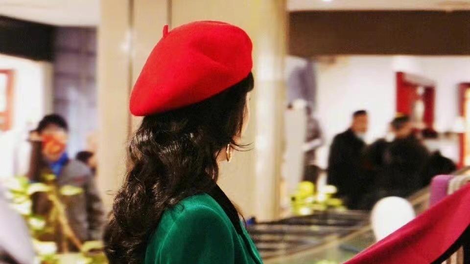 赵丽颖|赵丽颖新剧终于杀青！首张剧照曝光造型封神，穿黑色大衣美的冷艳