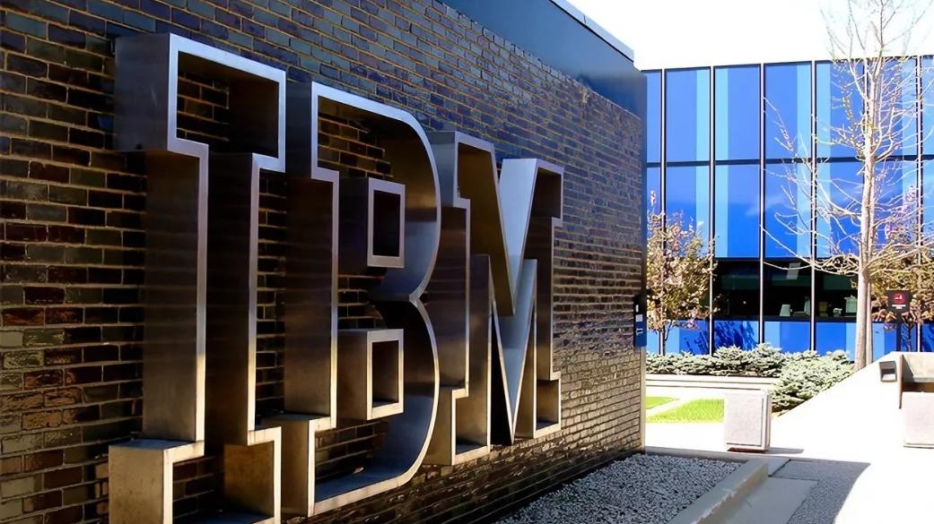 IBM|IBM在银行主机领域的技术实力和垄断地位