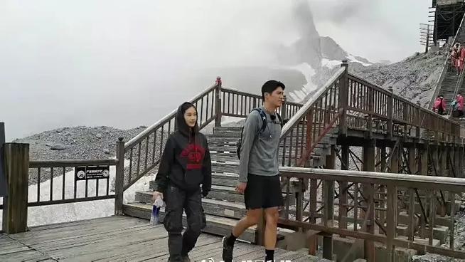 王子文|王子文在玉龙雪山被偶遇，颜值很高但身高很矮，网友：肯定没1米6