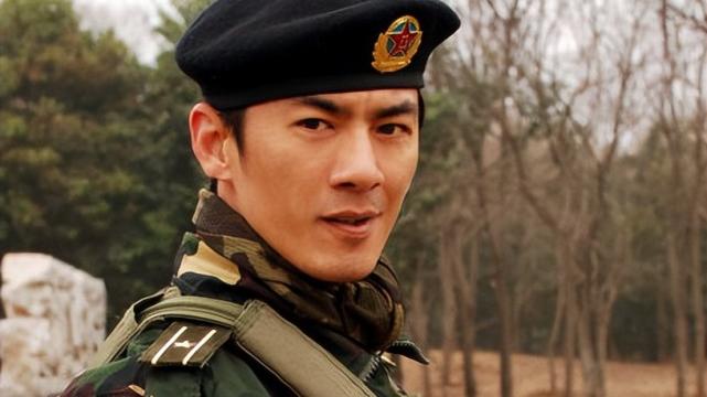 军人|什么是军人形象，这9位男星足够给许多新时代小清新上一课