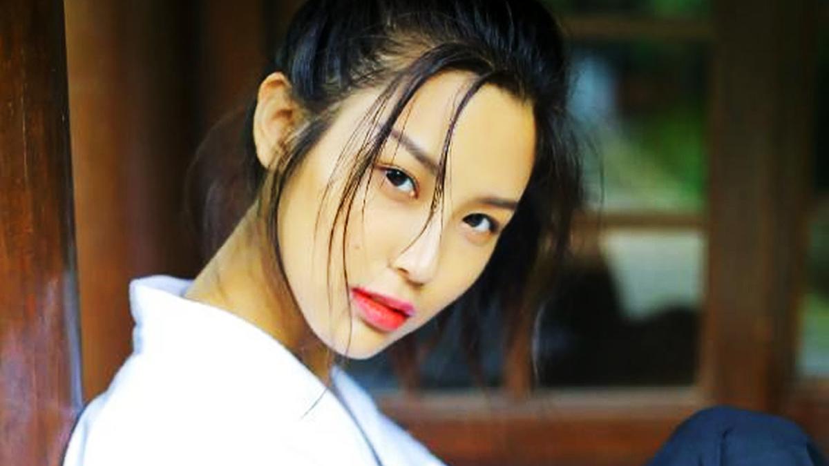 张昊玥|女演员“张昊玥”装穷再次震碎我的三观，月入2万穷得不敢做美容