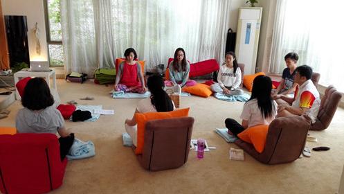 甲亢|得了甲亢，吃药就行了？医生：吃药是控制，还有这几点，减轻副作用