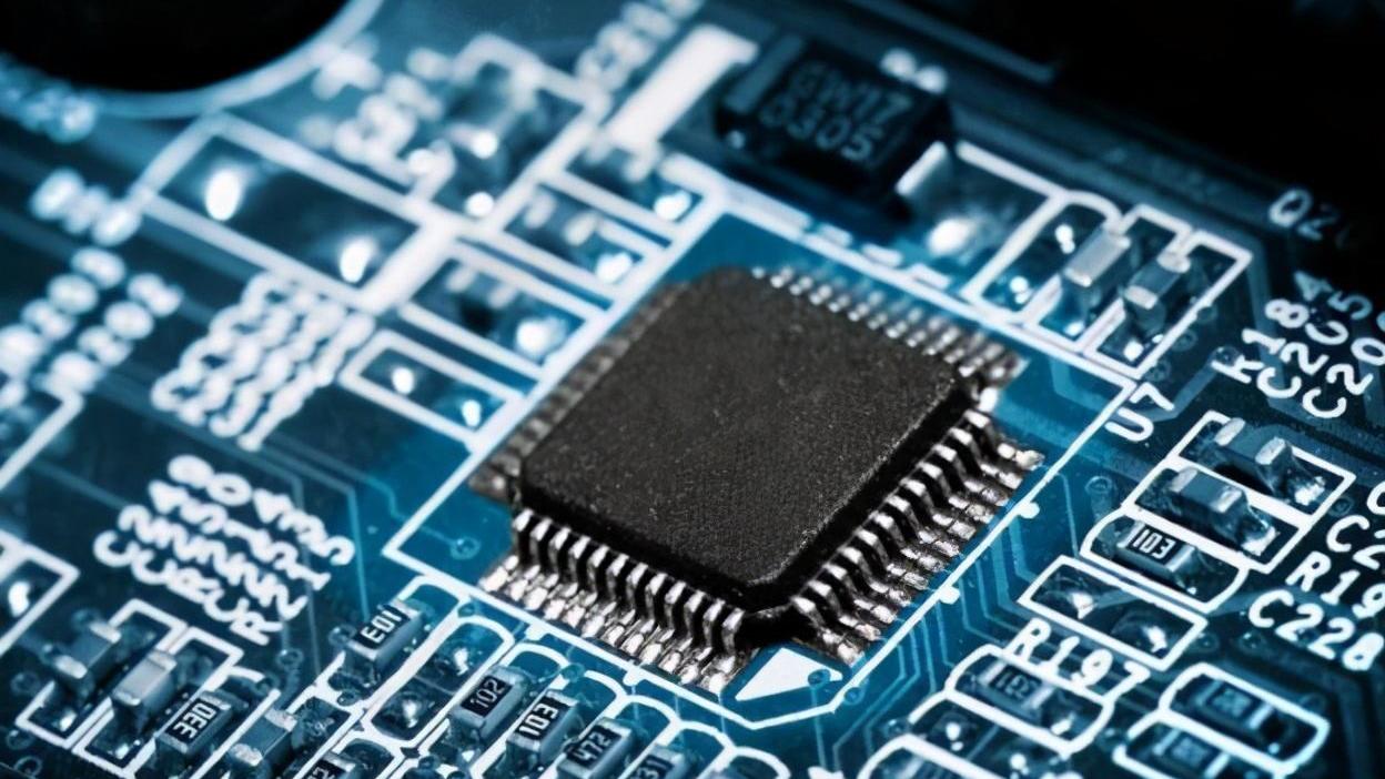 芯片|中国员工可“全家移民”，美芯片巨头撤离前，又给中方使了个绊子