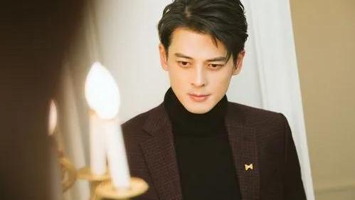 前行者|男神郭品超回应婚纱照，婚房未到手，与小19岁娇妻还没有结婚