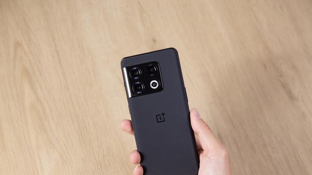 中间件|搜集用户反馈：首批骁龙8机型，综合表现最好为何是它？