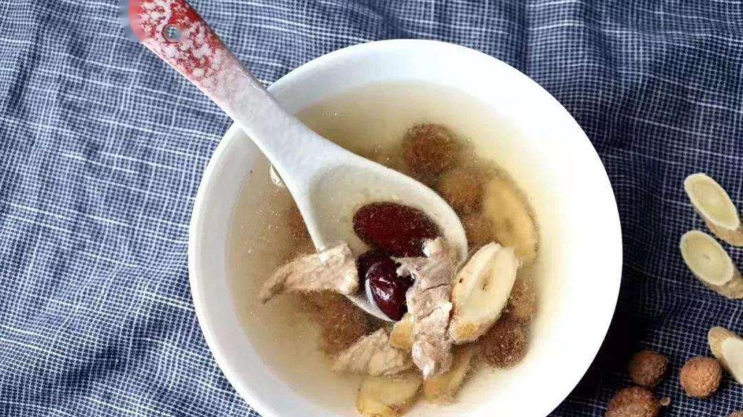 护肤 经常喝黄芪水，能够减肥瘦身吗？这3点副作用，你要做到心中有数