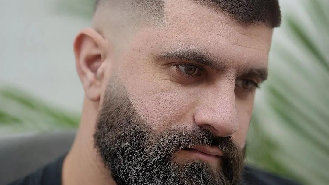 男士发型 今夏男发别乱剪，最具人气依然是两侧铲短，想不帅都难