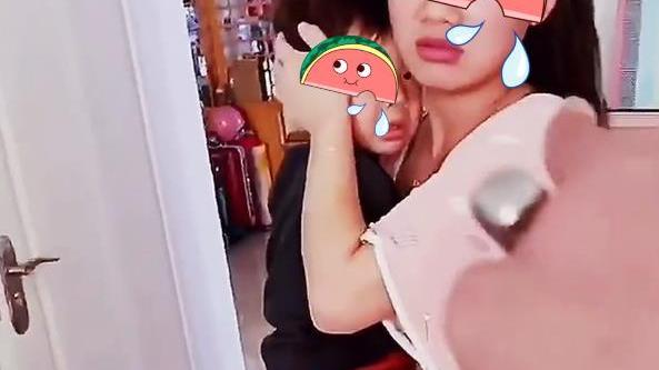 修水龙头躲衣柜？妻子承认发生关系，丈夫：想继续过日子