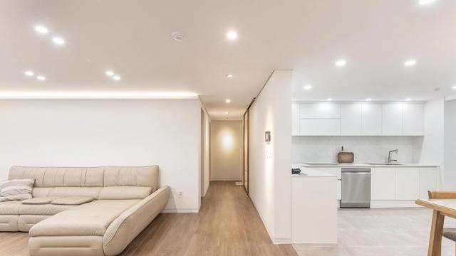 159改造后和入住8年的对比，看得人神清气爽，这比新房都抢手了