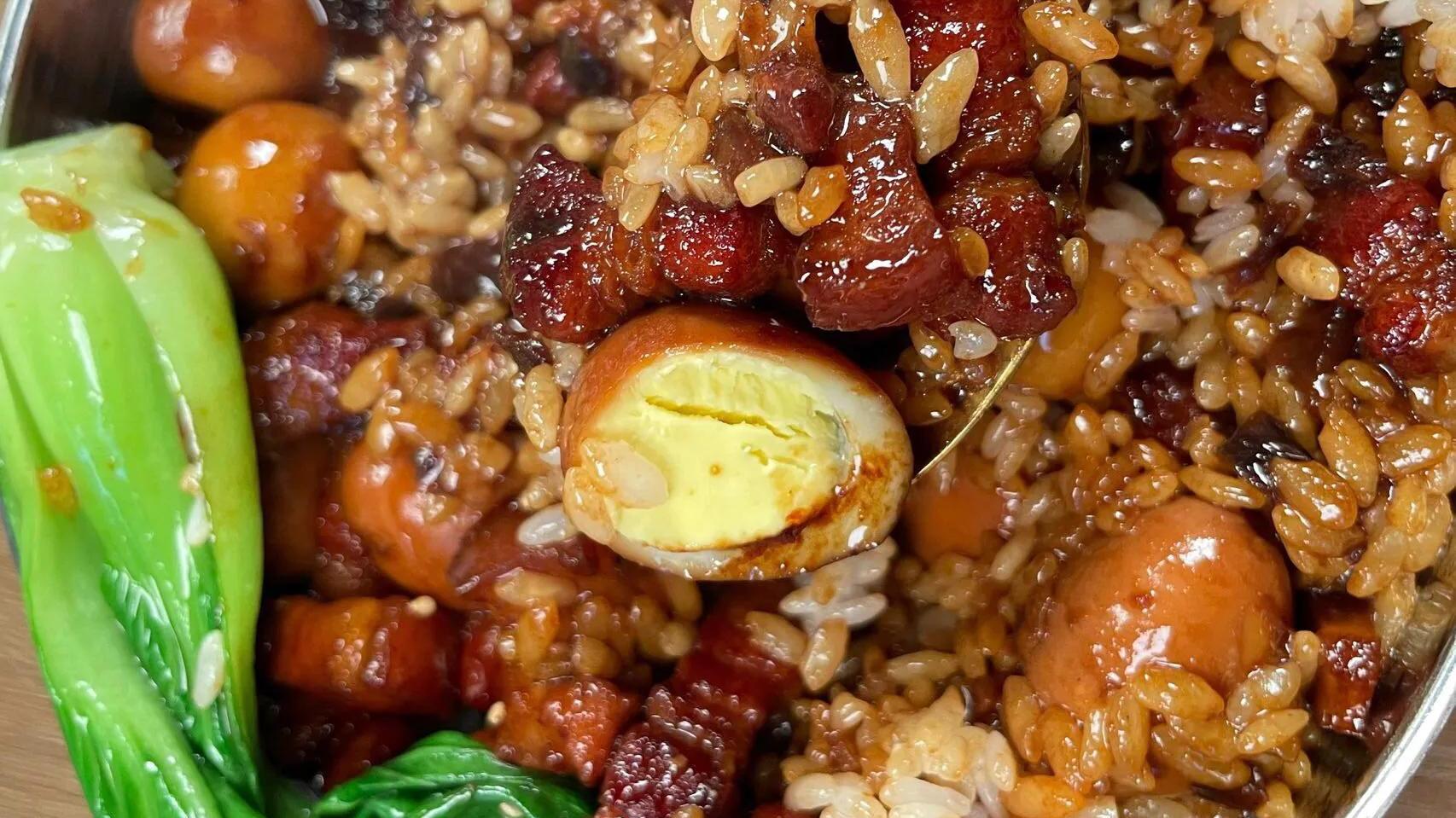 面粉|五花肉怎么做最下饭？别烤别油炸，选对配菜怎么吃都不腻