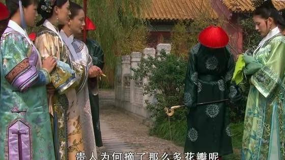 叶澜依|《甄嬛传》大结局中，叶澜依自杀时为何将手放在铜盆中？