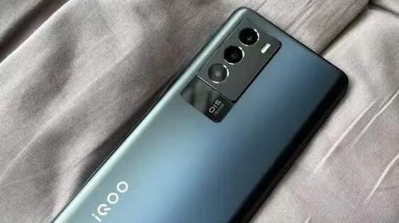 iqoo neo|12+256GB跌至2499元，86万跑分+独立显示芯片Pro+66W，售价更亲民