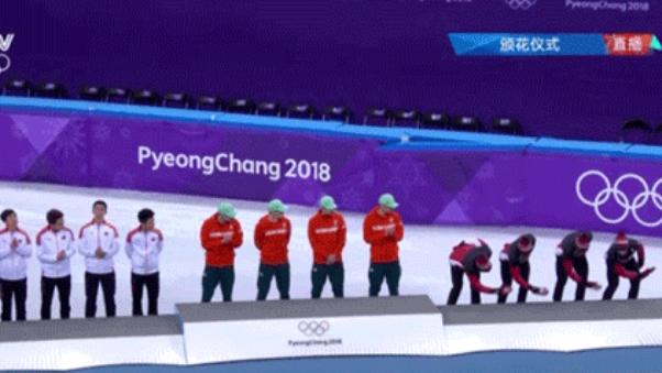 詹姆斯·哈登|加拿大夺冠后清扫领奖台，最新解读来了，韩国队员之前模仿被骂惨