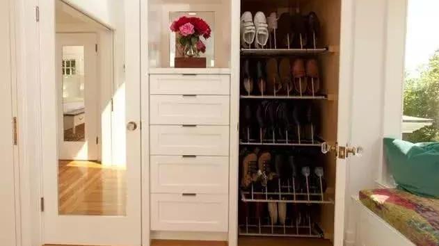 玄关鞋柜究竟要不要装到顶？听木工师傅分析，句句都说到心里了！