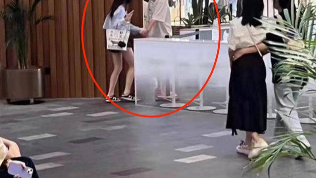 王思聪|王思聪独自与5个女生吃饭，堪比后宫选妃