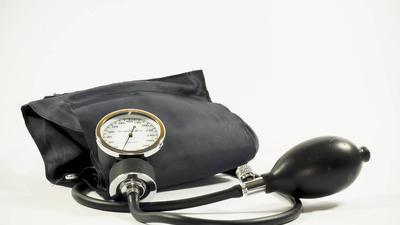 高血压|[垚和健闻]56岁血压130-150正常吗 调节中老年人高血压的方法