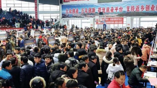 文职|军队文职工资单曝光，看后也就明白为何竞争激烈，确实让人很羡慕