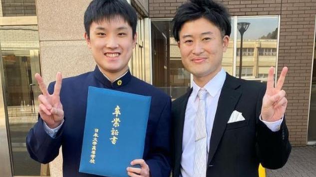 蒂亚戈|张本智和高中毕业！感谢老师自称三年很开心，已被早稻田大学录取