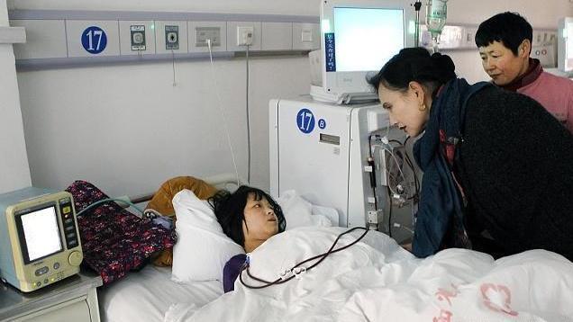 化妆 24岁姑娘查出“乳腺癌”，可能和一个东西有关，还有女性恋恋不舍