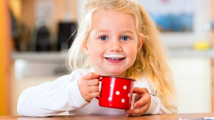 牛奶|十年时间，调查50万中国人，北大发现多喝牛奶会增加癌症风险？