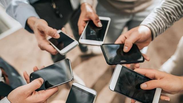 iPhone|买手机要“看清”，618降价手机别乱买，看销量好评才是明智之选