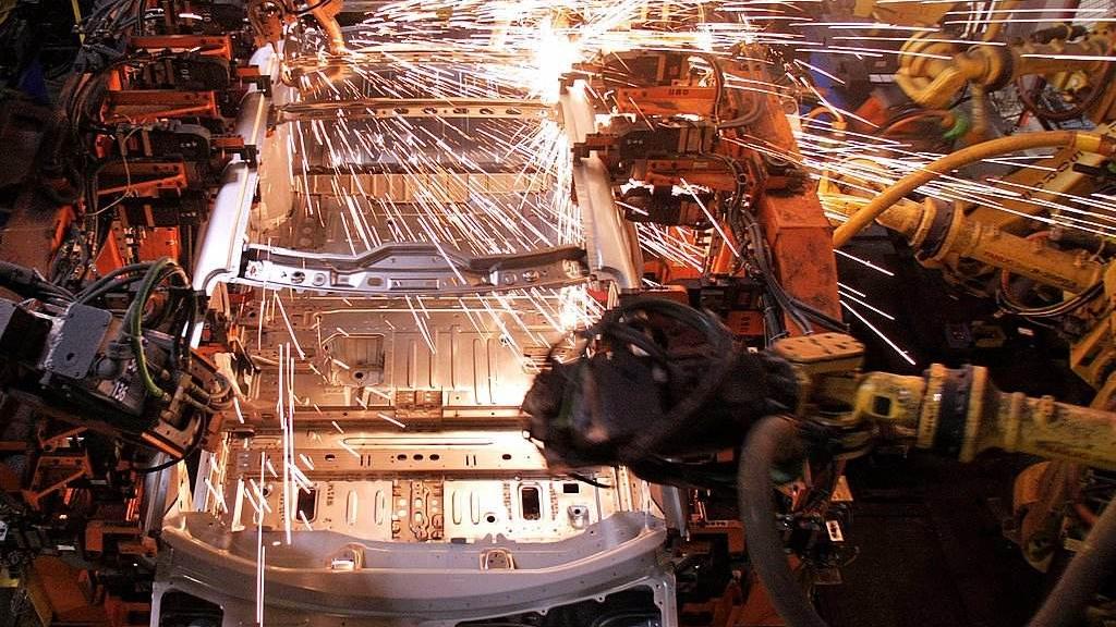 苹果|库克拒绝将生产线搬回美国，不是因为不想，可能连螺丝都造不出来