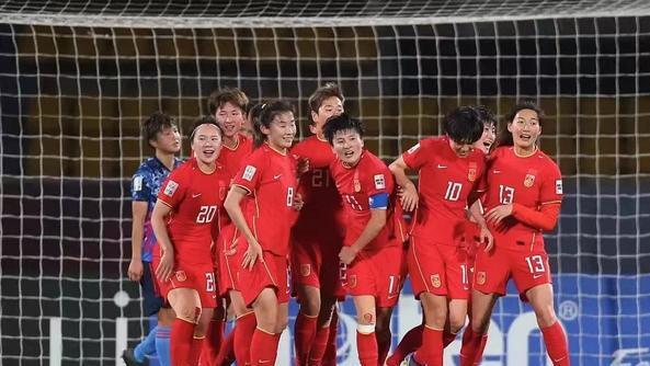 王珊珊|我们赢了！中国女足挺进决赛，王珊珊力挽狂澜，尘封6年记录打破