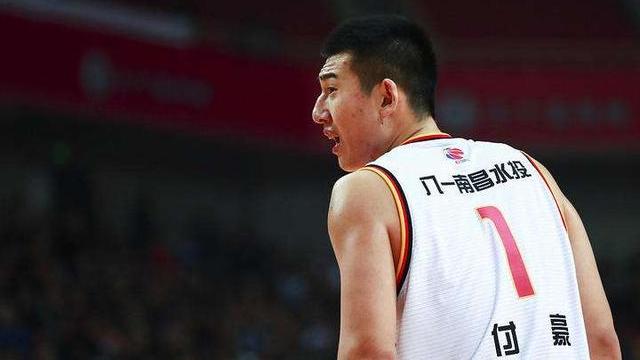 辽宁男篮|拒绝宏远，24岁神将只为辽篮荣誉，2年埋头苦练，终于得到回报