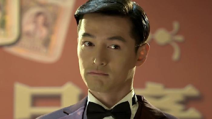 伪装者|《伪装者》有何魔力，能让观众一边吐槽，一边还放不下呢？