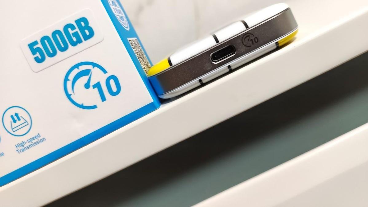 贴膜|“快”永无止境、“颜”汹涌澎湃：蒙太奇MTQ-10G移动固态硬盘