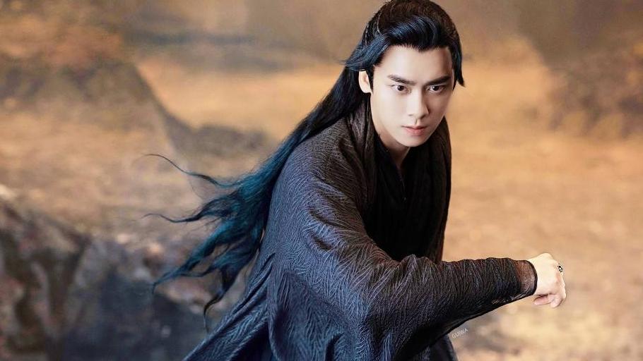 镜双城|李易峰陈钰琪最后一吻，《镜双城》暴虐收官，反转了影评