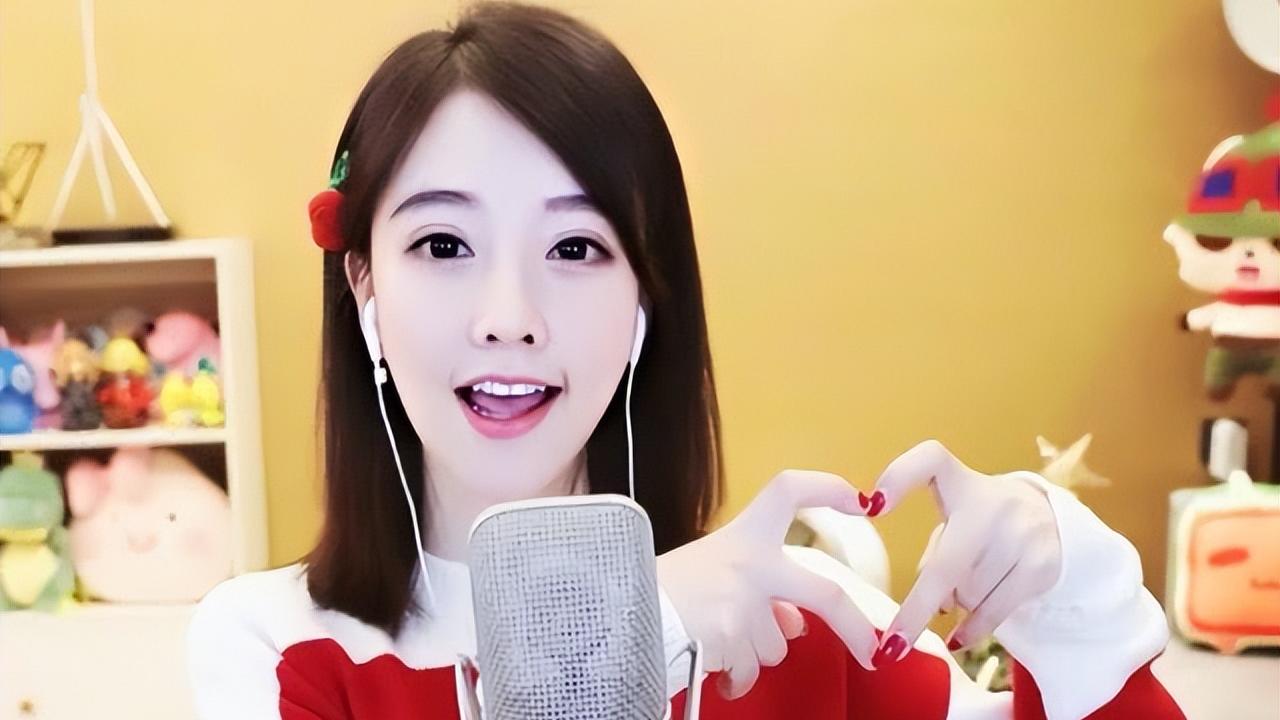 冯提莫|“斗鱼一姐”冯提莫，终究还是被时代抛弃了