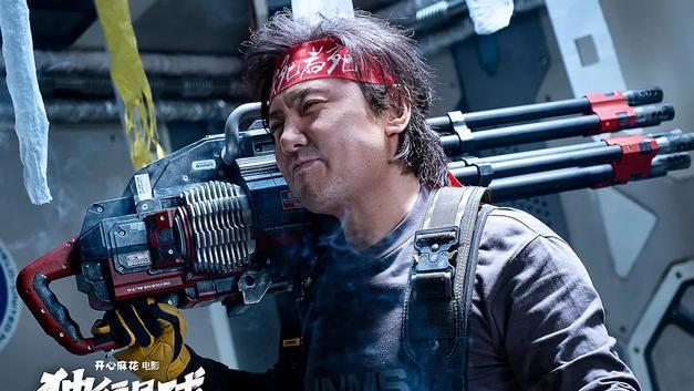 贾玲|《独行月球》口碑爆了！贾玲预测票房50亿，网友剧透结局