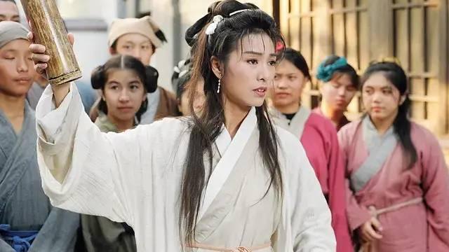 包青天|狄龙版《包青天》，这部老剧中美女如云，还有谁没有看过？